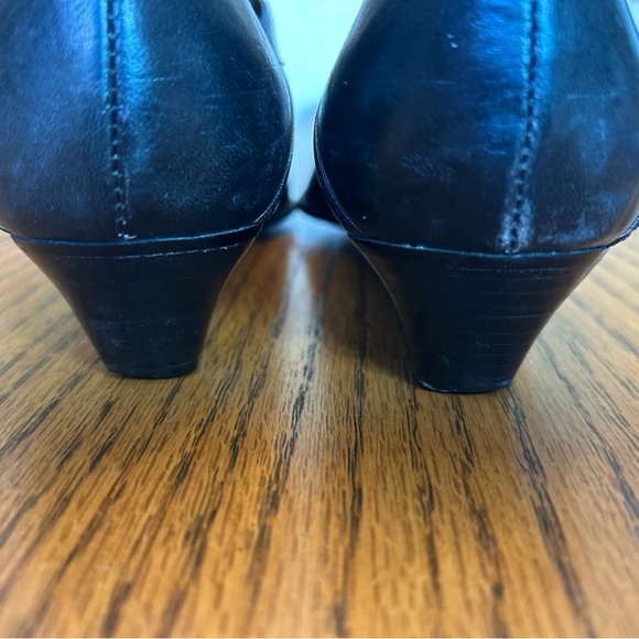 Ipanema Vintage Black Leather Low Heel Loafers with Buckle 1 1/2” Heel Size 8 - Picture 8 of 14